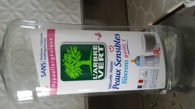 Vaisselle mains peaux sensibles biberons aussi
