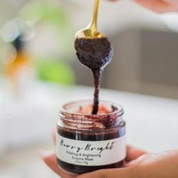 Me Time Botanicals Me Time Botanicals Berry Bright Polishing & Brightening Enzyme Mask