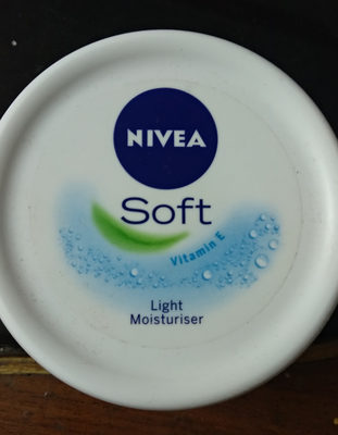 Nivea Soft Light Moisturiser
