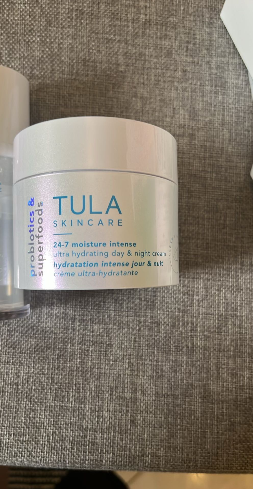 24-7 moisture intense ultra hydrating day & night cream
