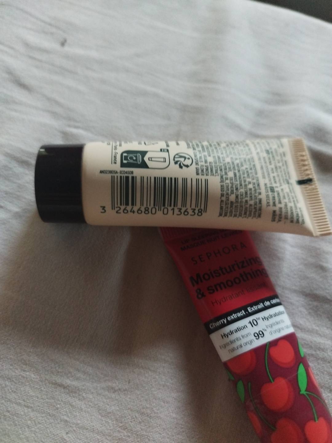 Moisturizing & smoothing Hydrating lip balm - Cherry extract