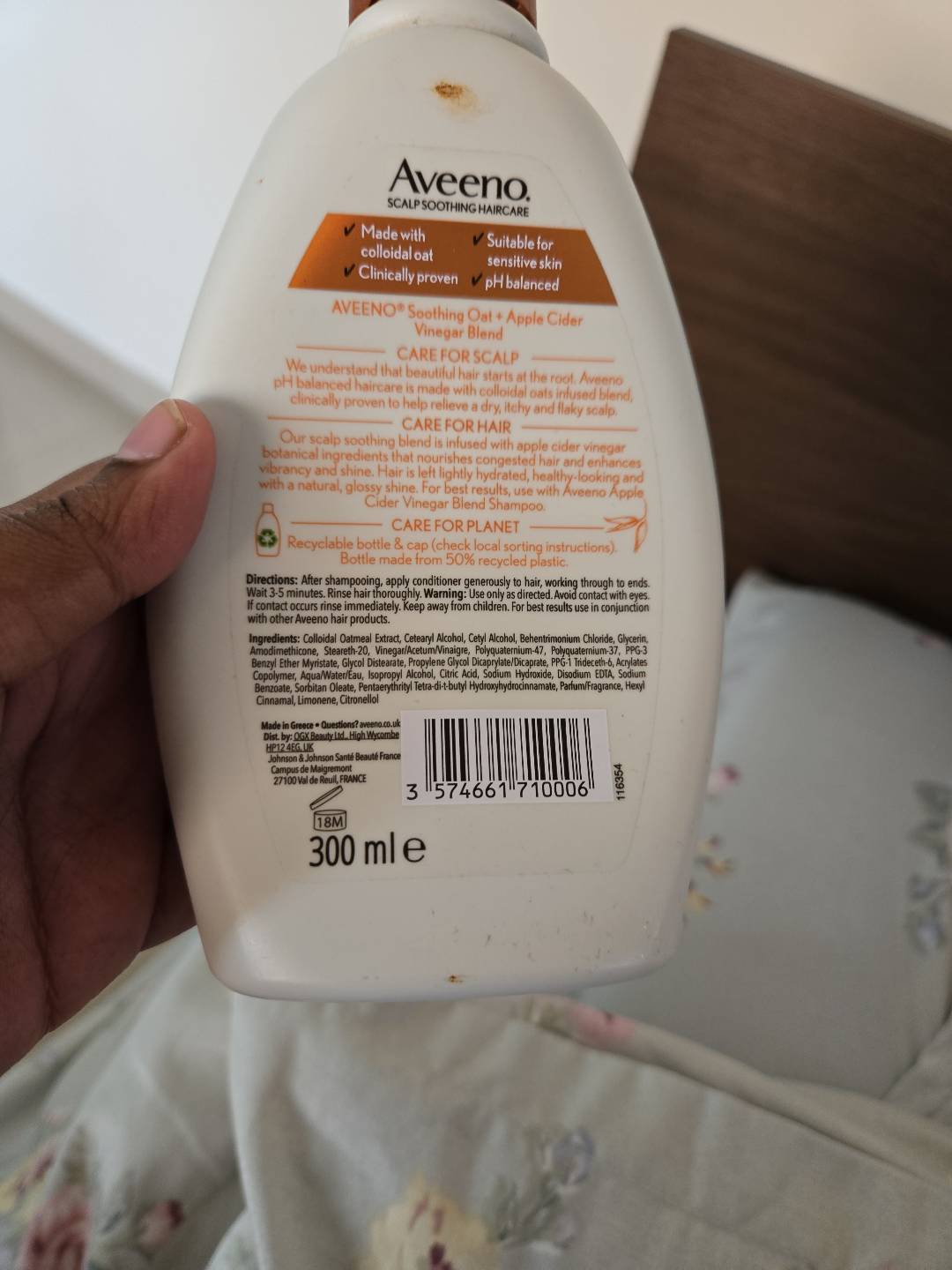 AVEENO Soothing Oat + Apple Cider Vinegar Blend Conditioner 300 ml